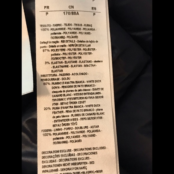 Armani Exchange Women’s Zigzag Puffer Jacket - Picture 5 of 5